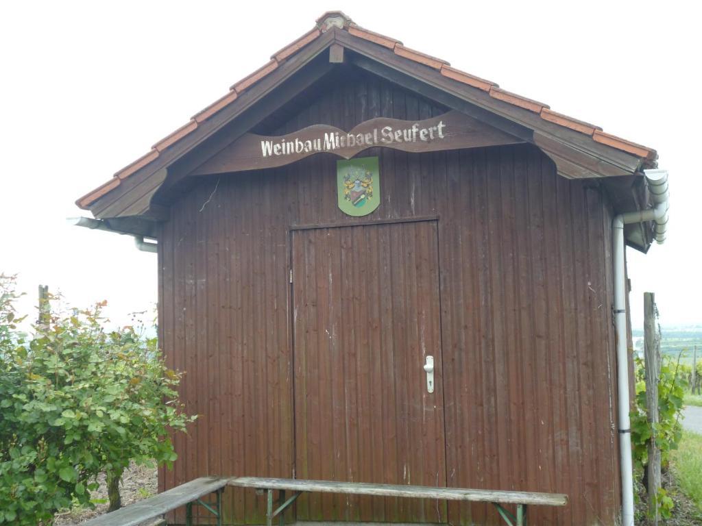 Hotel Garni Zum Hirschen Iphofen Exteriör bild